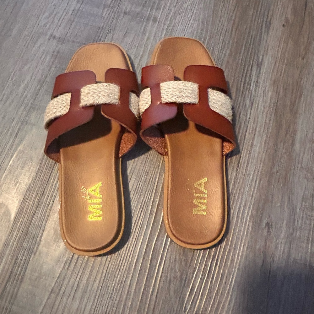 Mia Tan and Cream girls sandals